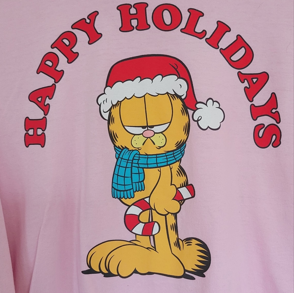 EUC Garfield Happy Holidays shirt